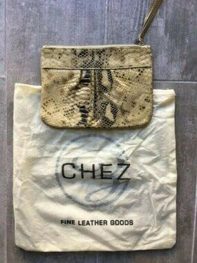 $195 CHEZ by CHERYL Fine Leather Snake Print Clutch Wristlet Handbag Luxury Bag